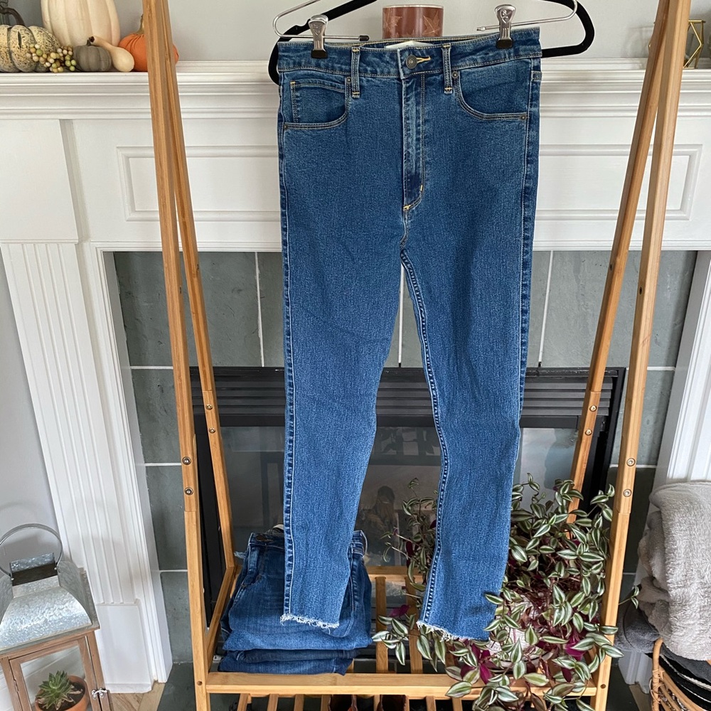 Abercrombie and Fitch High Rise Skinny Jean